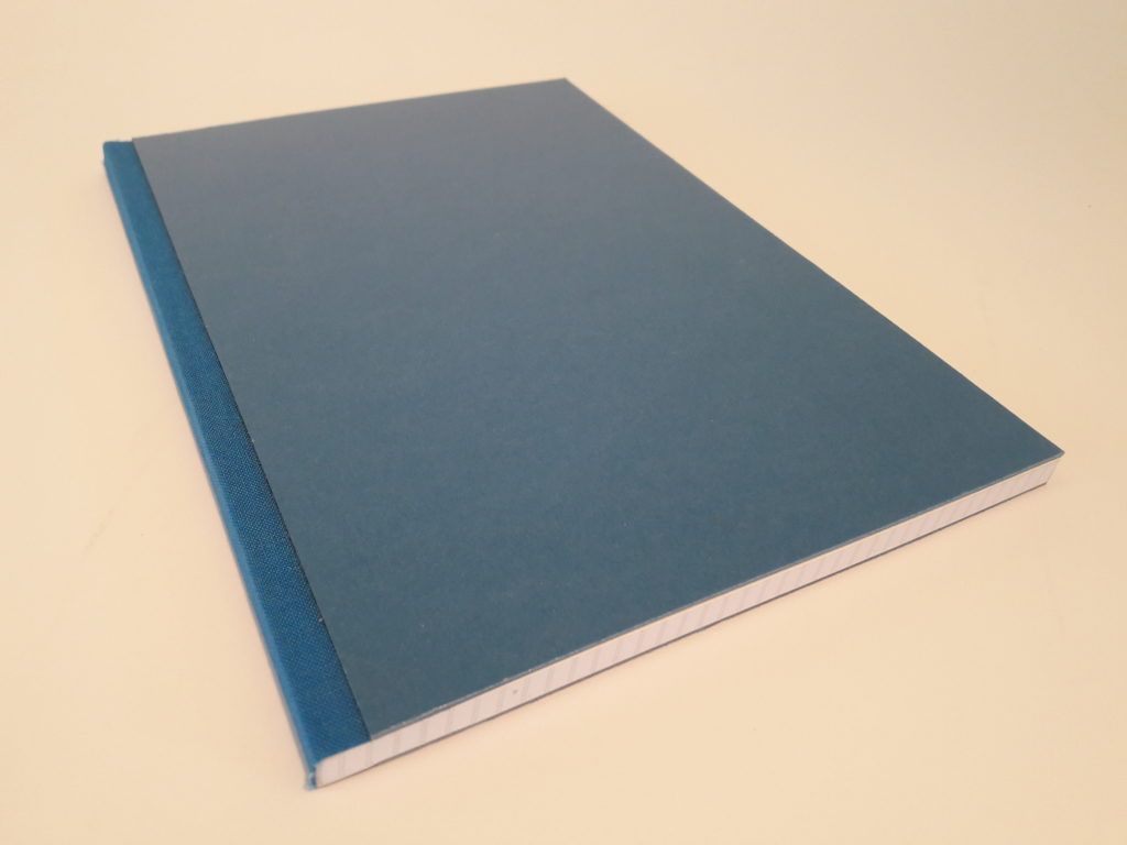 Klassische Pressspanbroschur