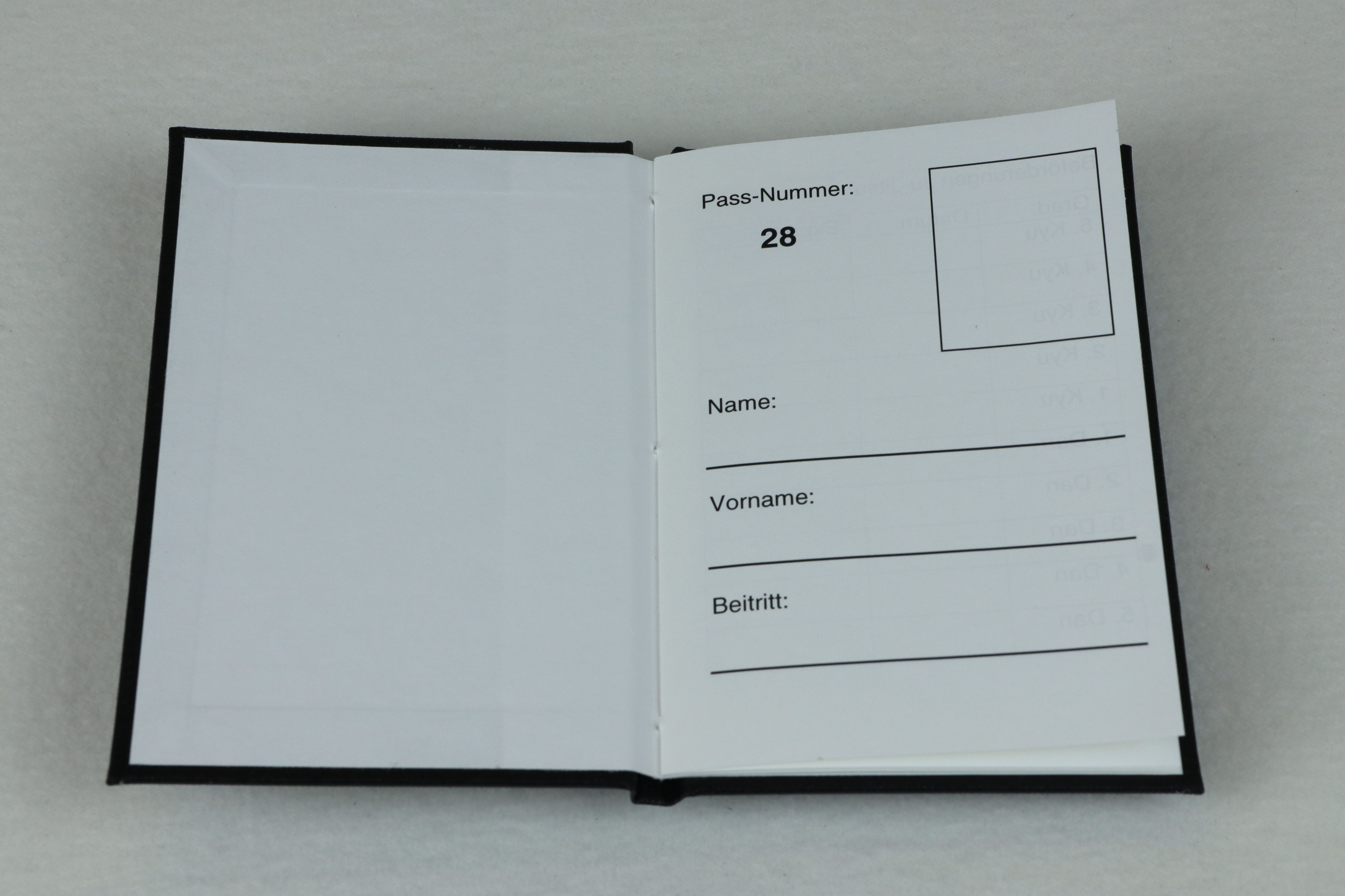 Nummeriertes, persönliches Kursbuch