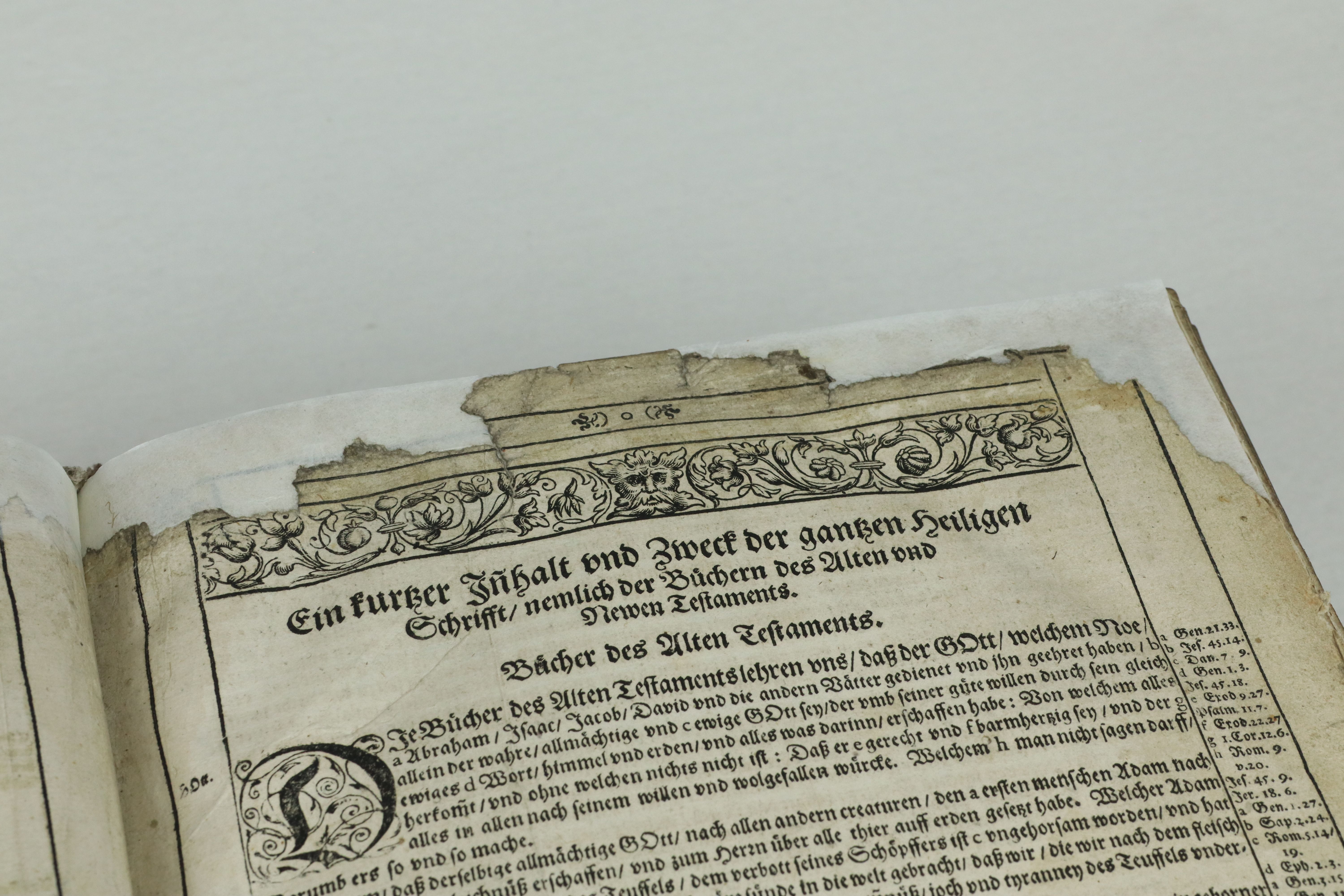 Luther Bibel mit ergänzten Seiten