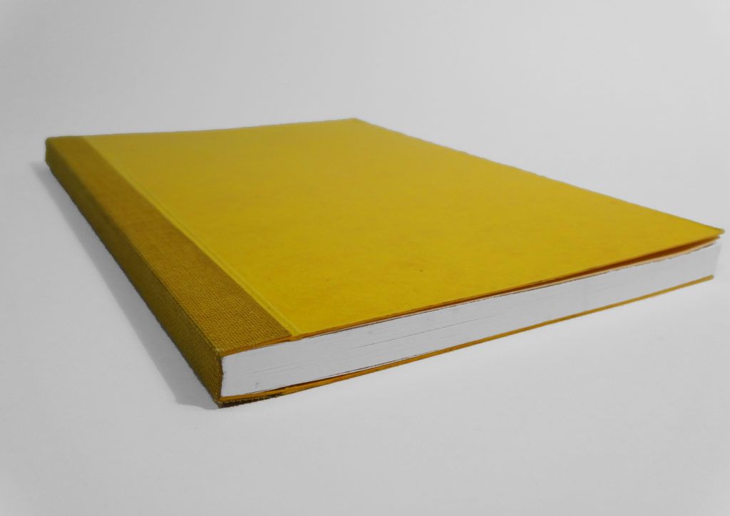 Quergeheftete Weichbroschur